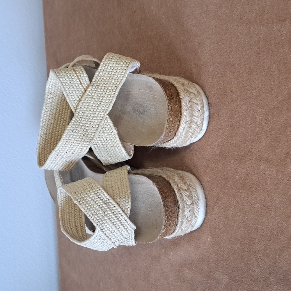 Strappy Espadrille Wedge Cork size 7 beige comfortable sandals. - Picture 4 of 7
